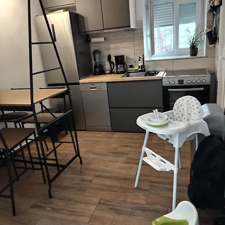 Sunshine Apartment *